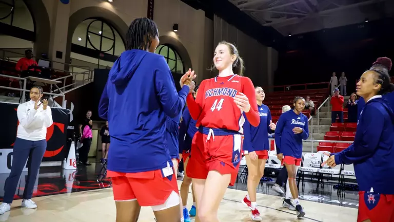 Doogan Surpasses 2,000 as Spiders Hold Davidson to Season Low