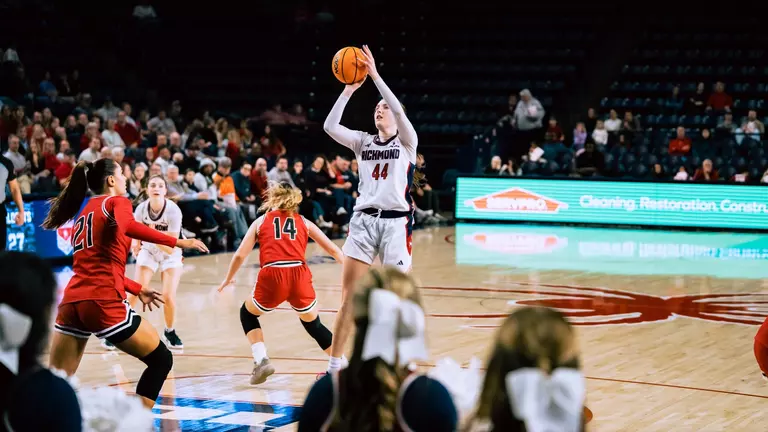 Doogan Earns Eighth A-10 Player of the Week Honor as Richmond Clinches No. 3 Seed in A-10 Tourney