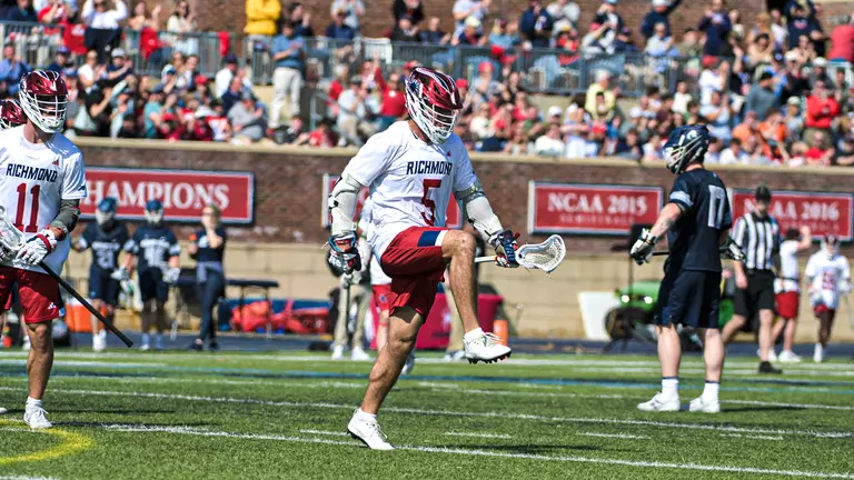 Spiders Rise to No. 1 for First Time in Program History