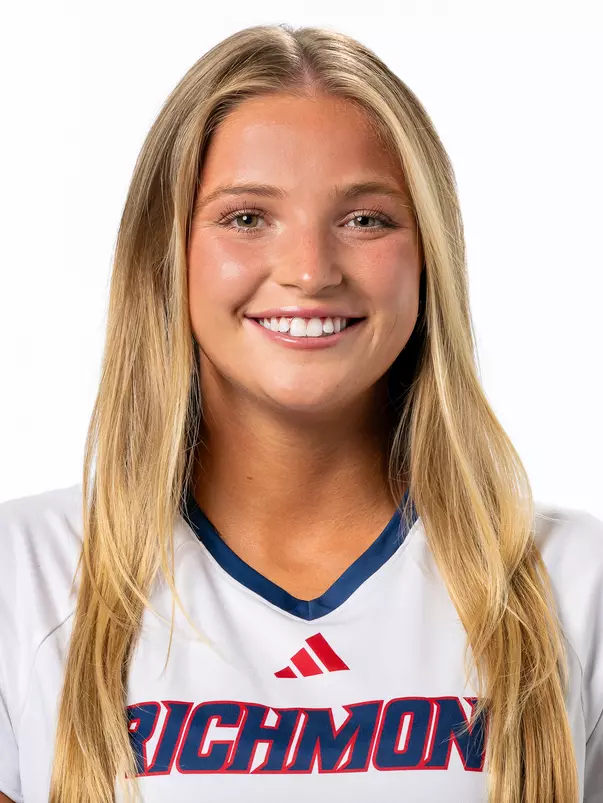 Ellie Bozzo headshot