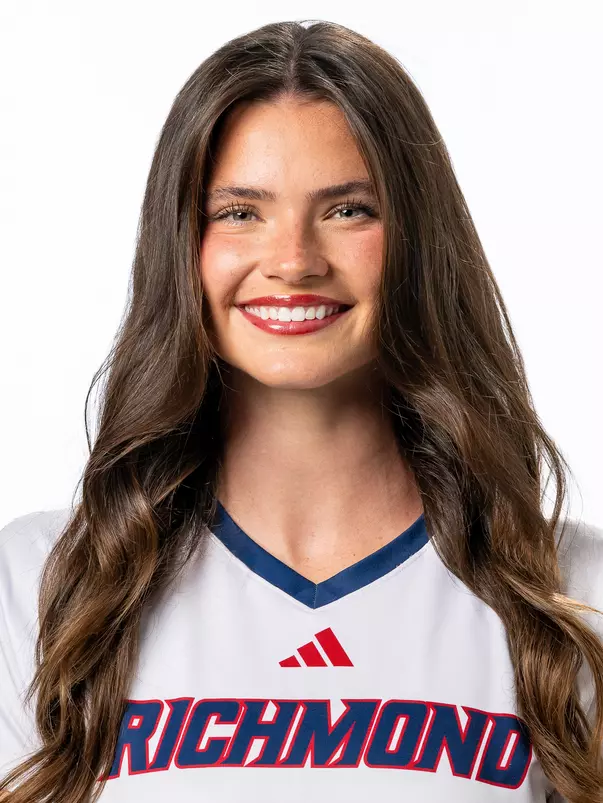 Emma Newman headshot