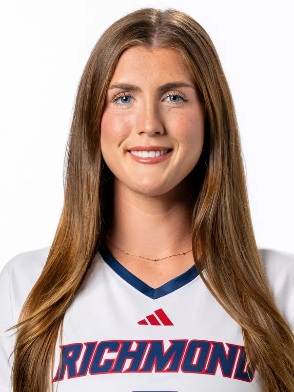 Erika Schneider headshot