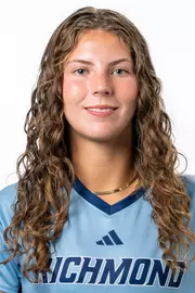 Isabel Seifert headshot