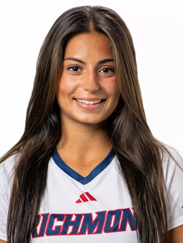 Julia Nunes headshot