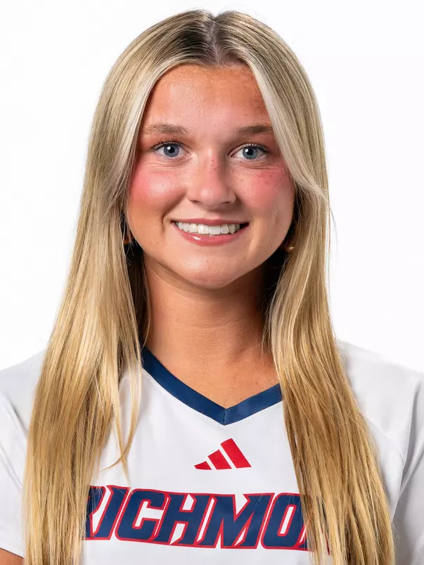 Kira Fowler headshot