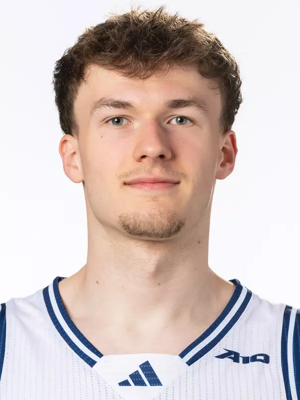 Amon Dörries headshot