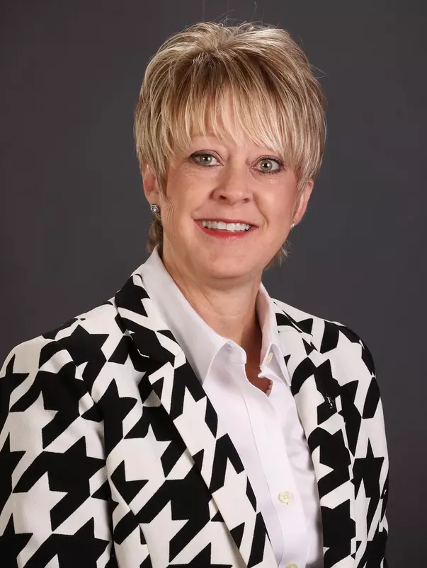 Kristy Curry headshot