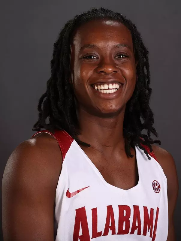 Coco Knight headshot