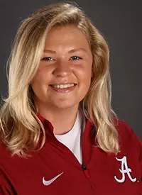 Laura Egeland headshot