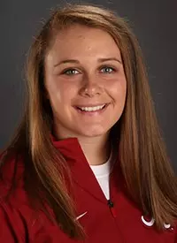 Hannah Ubinger headshot