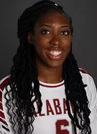 07-10-18 WVB Headshots
Cidavia Hall
Photo by Amelia B. Barton