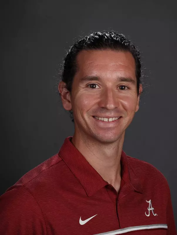 8/31/20 MTE MugsAlabama Volunteer Assistant Coach Ezequiel Gils Photo by Rodger Champion