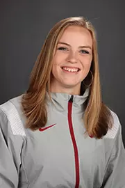 2023 Chloe Phelps Headshot