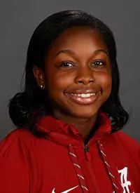 Lillian Lewis Headshot