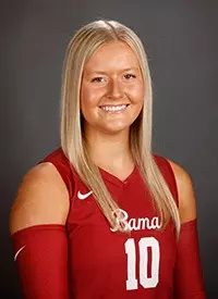 2023 Malia Moore Headshot