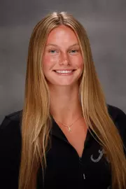 Avery Schlichting Headshot