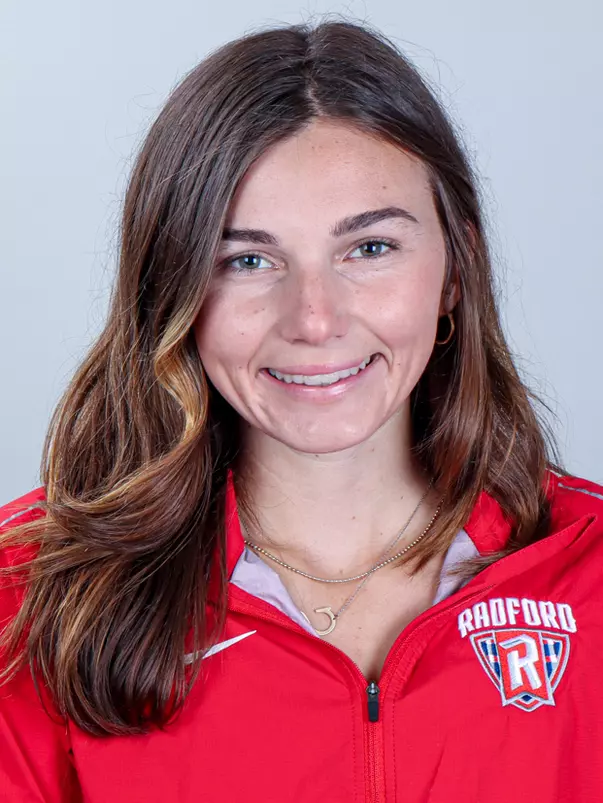Savannah Hoff Headshot