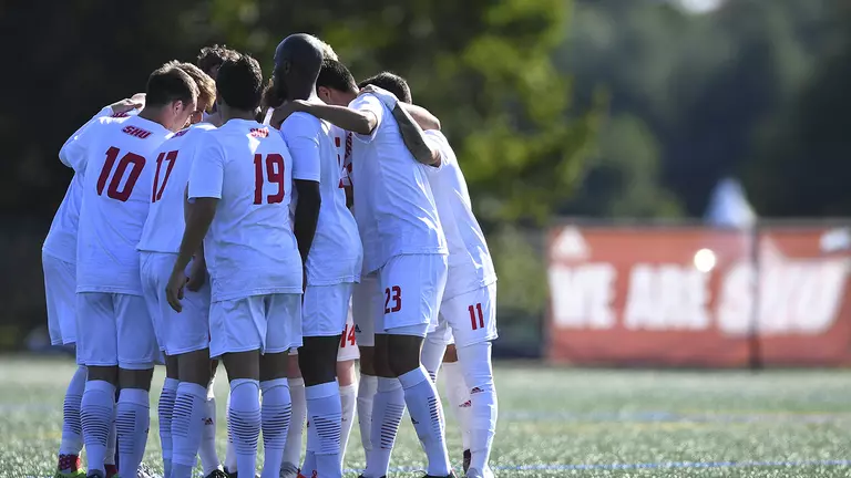 Men's Soccer Signs 11 to 2020 Roster
