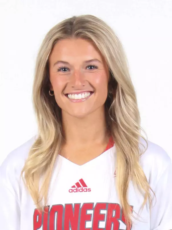 Claire McElhenny headshot 2021