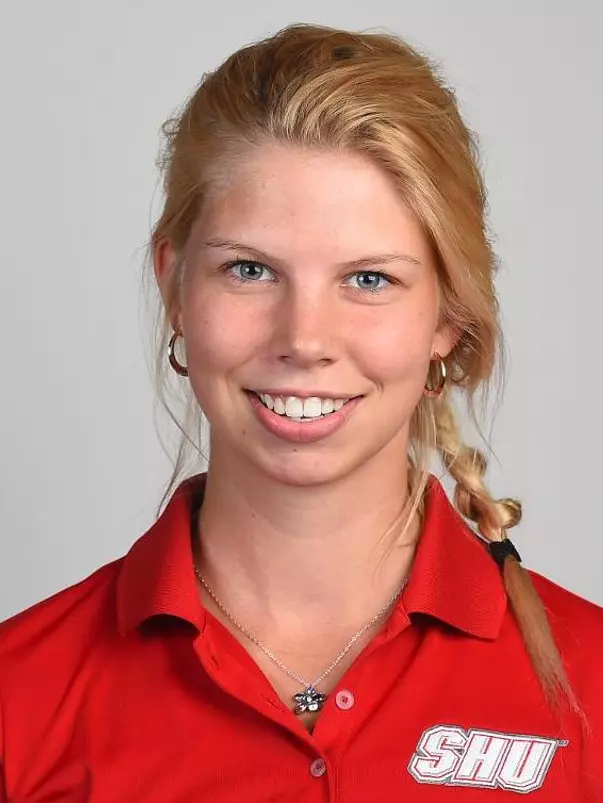 Estee Deschamps