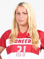 Ana Ludkiewicz Headshot