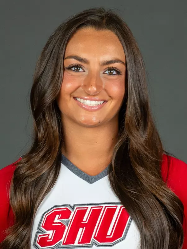 Sacred Heart University cheerleading photo by Tracy Deer-Mirek 8/21/23