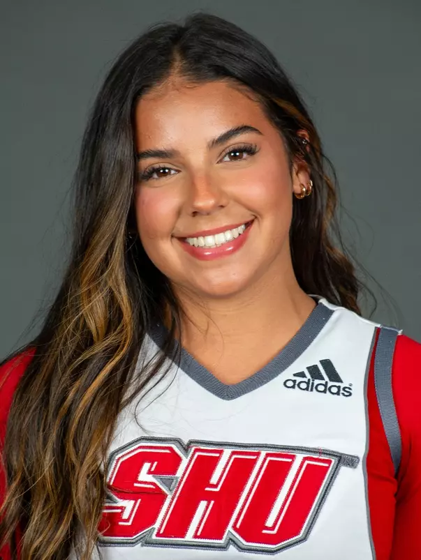 Sacred Heart University cheerleading photo by Tracy Deer-Mirek 8/21/23