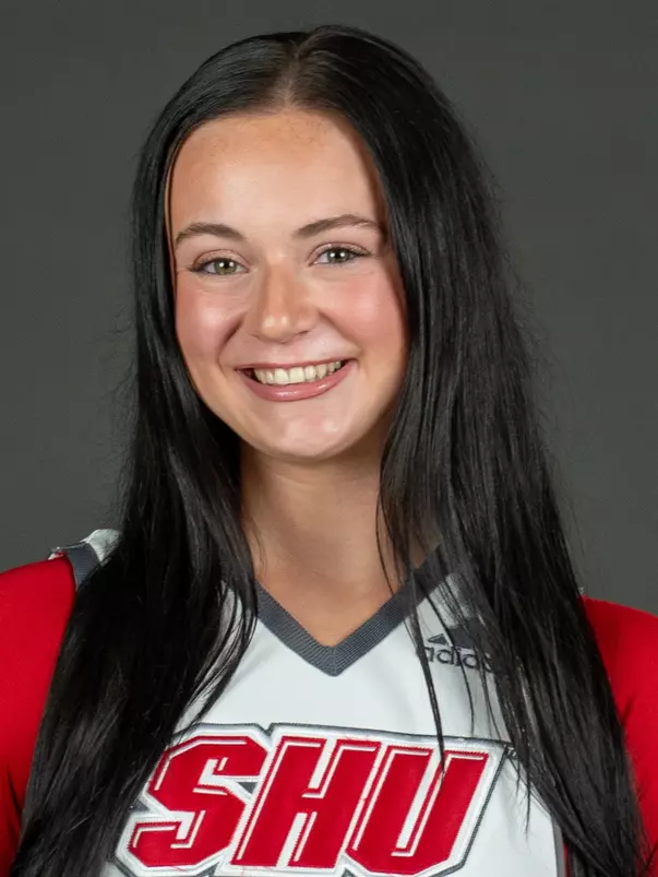 Sacred Heart University cheerleading photo by Tracy Deer-Mirek 8/21/23