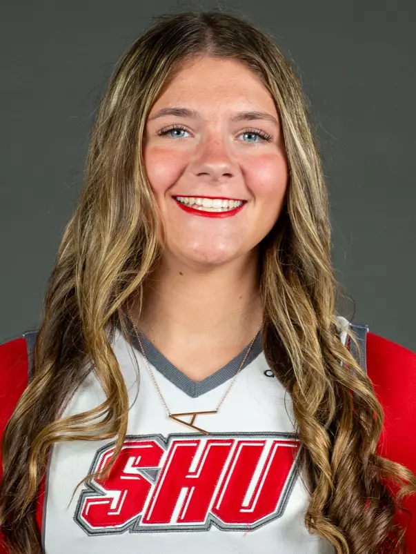 Sacred Heart University cheerleading photo by Tracy Deer-Mirek 8/21/23