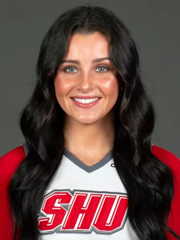 Sacred Heart University cheerleading photo by Tracy Deer-Mirek 8/21/23