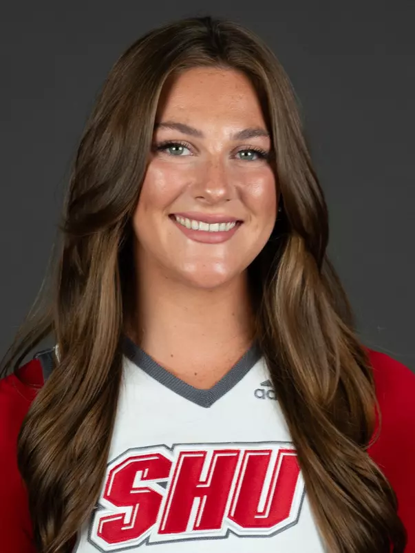 Sacred Heart University cheerleading photo by Tracy Deer-Mirek 8/21/23