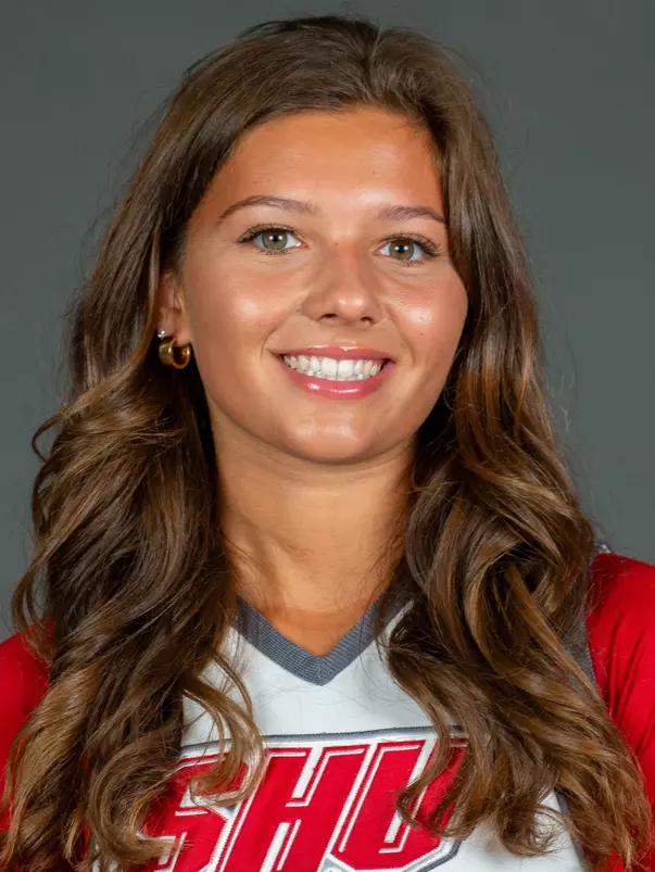 Sacred Heart University cheerleading photo by Tracy Deer-Mirek 8/21/23