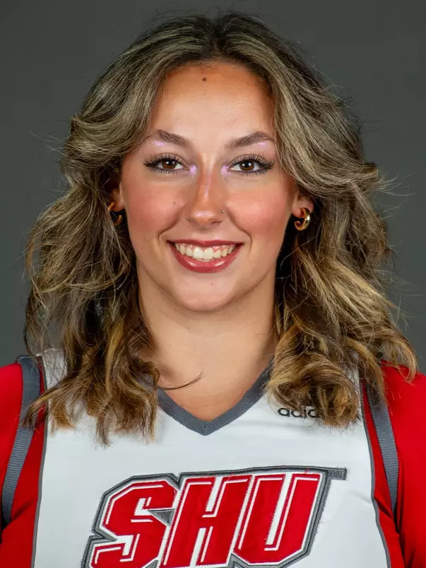 Sacred Heart University cheerleading photo by Tracy Deer-Mirek 8/21/23