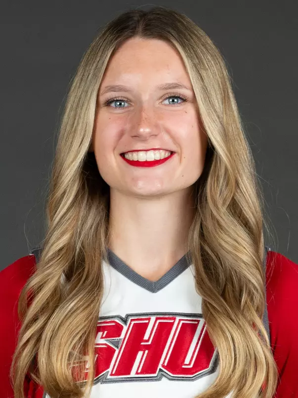 Sacred Heart University cheerleading photo by Tracy Deer-Mirek 8/21/23