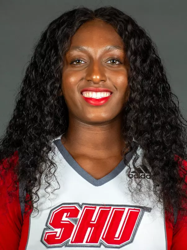 Sacred Heart University cheerleading photo by Tracy Deer-Mirek 8/21/23