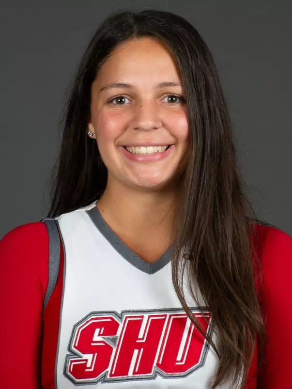 Sacred Heart University cheerleading photo by Tracy Deer-Mirek 8/21/23
