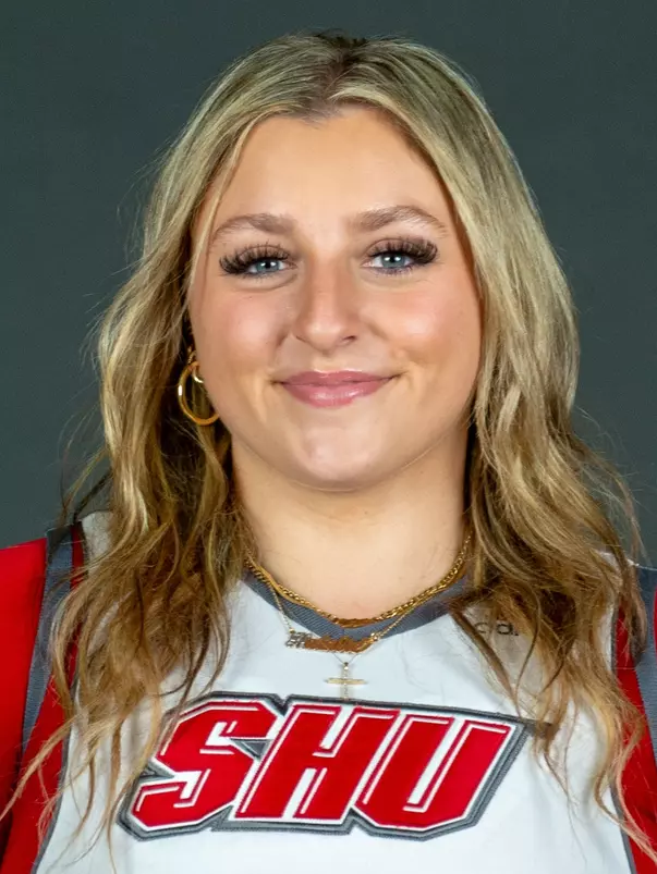 Sacred Heart University cheerleading photo by Tracy Deer-Mirek 8/21/23