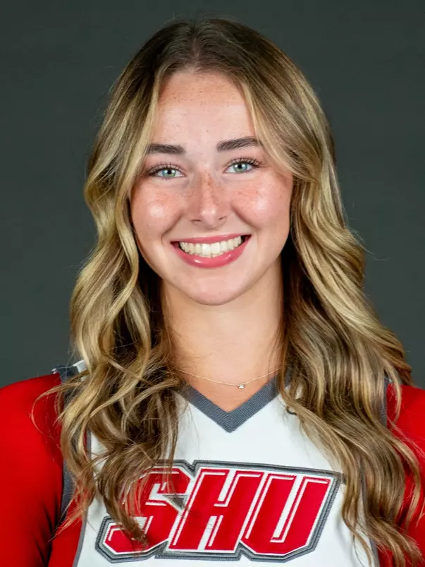 Sacred Heart University cheerleading photo by Tracy Deer-Mirek 8/21/23