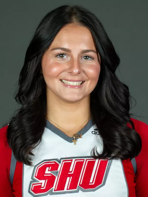 Sacred Heart University cheerleading photo by Tracy Deer-Mirek 8/21/23