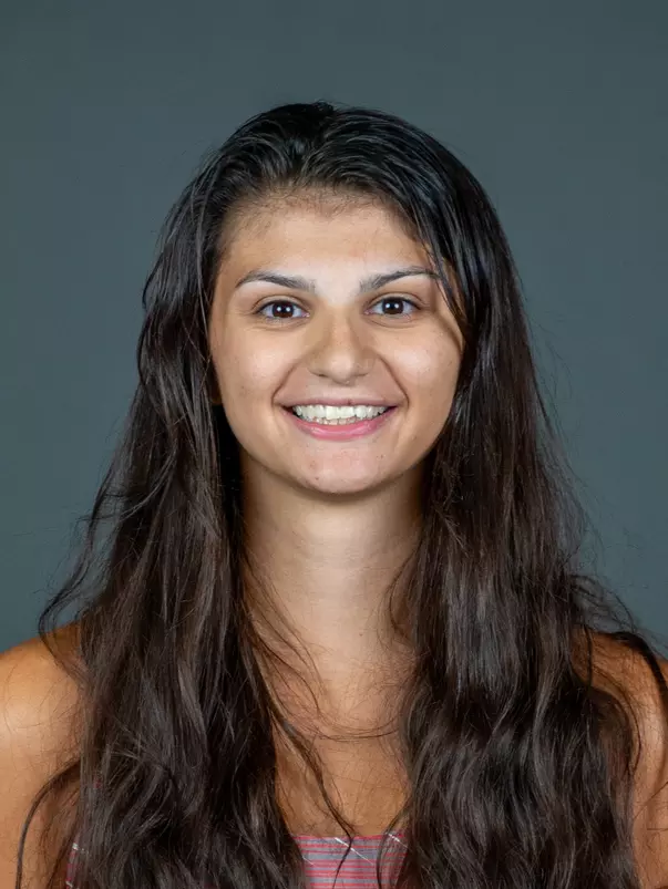Sacred Heart University women's cross country photo by Tracy Deer-Mirek 8/22/23