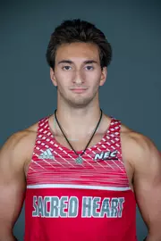 Sacred Heart University men's cross country photo by Tracy Deer-Mirek 8/22/23