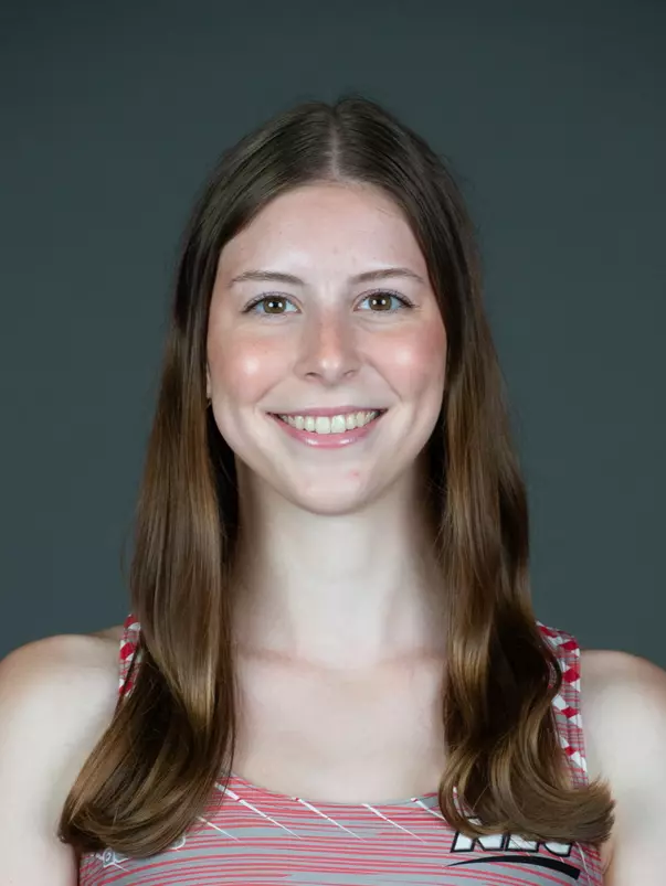 Sacred Heart University women's cross country photo by Tracy Deer-Mirek 8/22/23