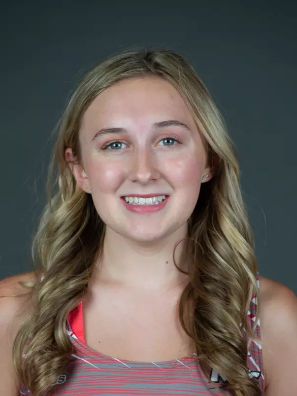 Sacred Heart University women's cross country photo by Tracy Deer-Mirek 8/22/23