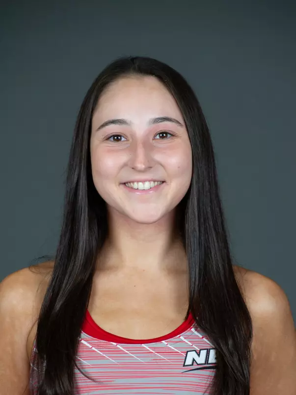 Sacred Heart University women's cross country photo by Tracy Deer-Mirek 8/22/23