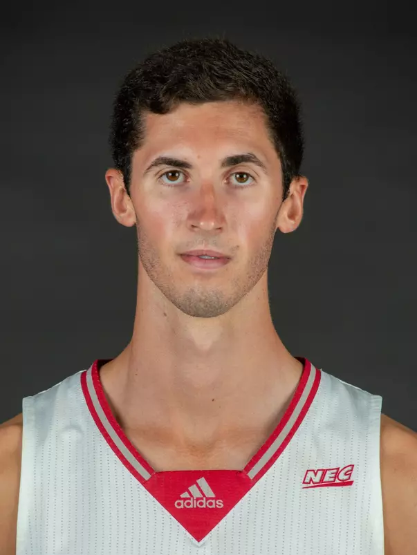 Sacred Heart University men's basketball photo by Tracy Deer-Mirek 8/30/23