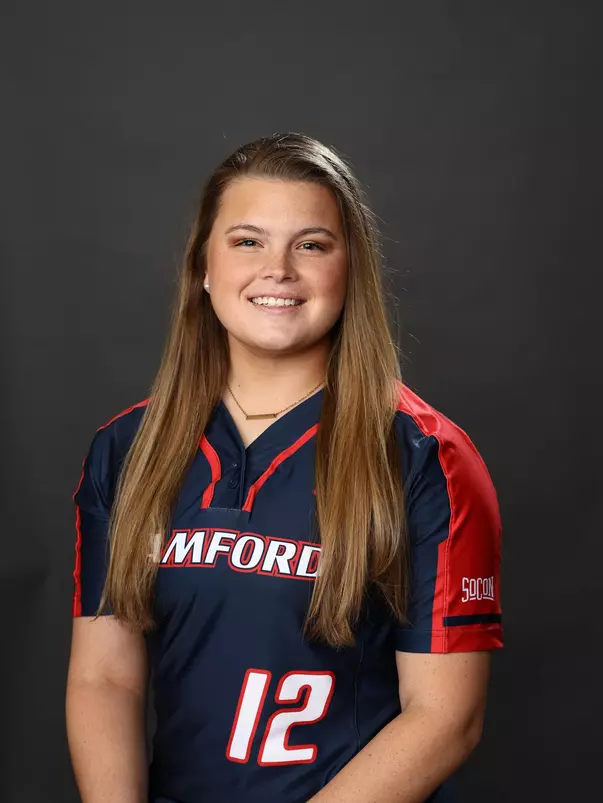 Emily Barnett head shot2019