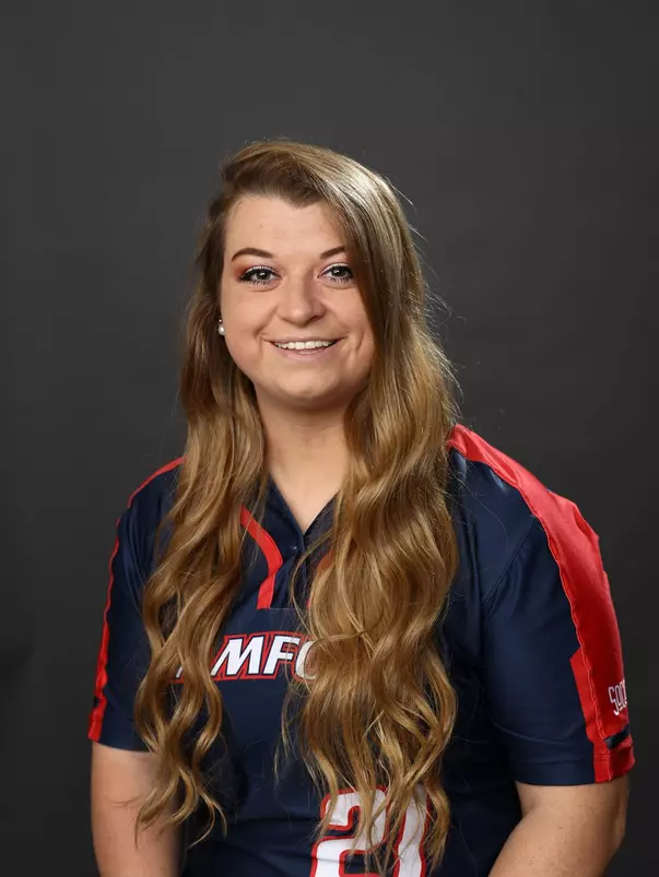 Hannah Trombley head shot2019
