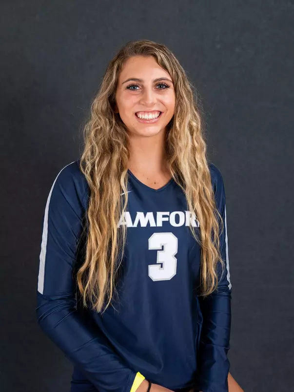 Sarah Hayes Farley head shot 2020