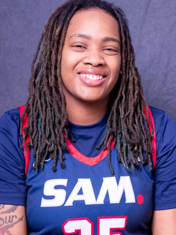 Alexis Woods head shot 2023-24