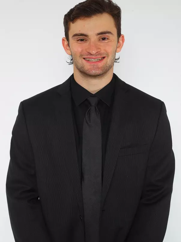 Schoen Headshot 2019